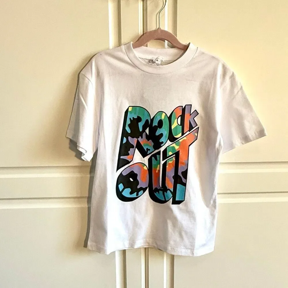 NWT Stella McCartney Kids White Organic Rock Out T-Shirt. Size 8